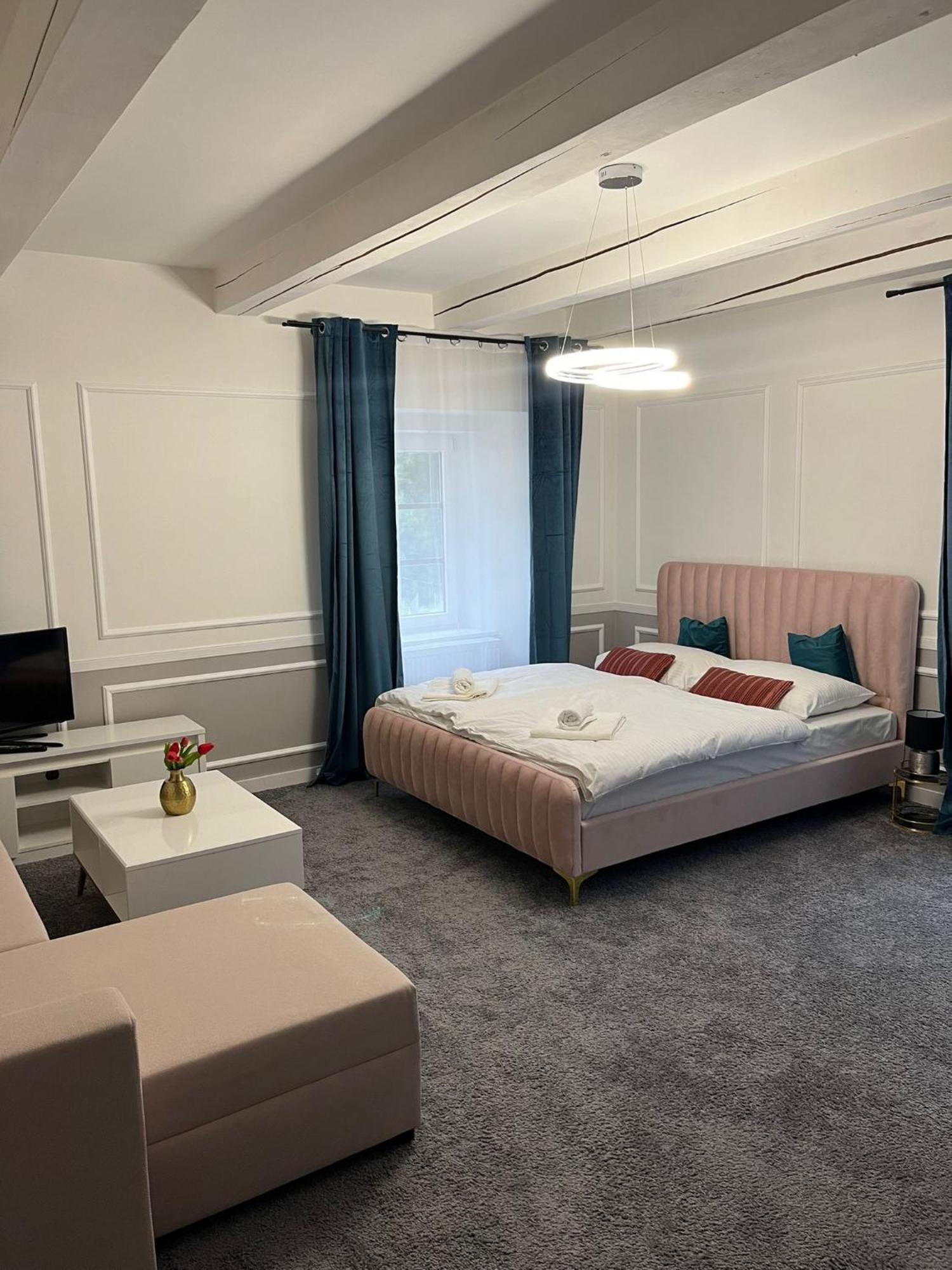 Boutique Hotel Posta Rl Oravsky Podzamok Buitenkant foto