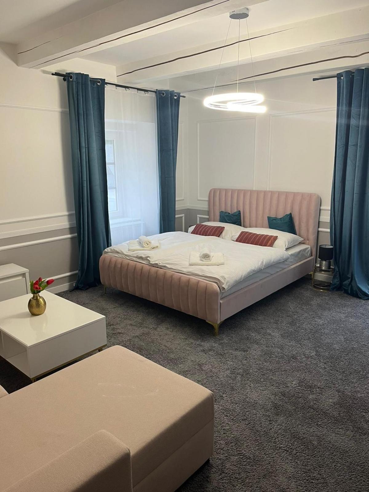 Boutique Hotel Posta Rl Oravsky Podzamok Buitenkant foto