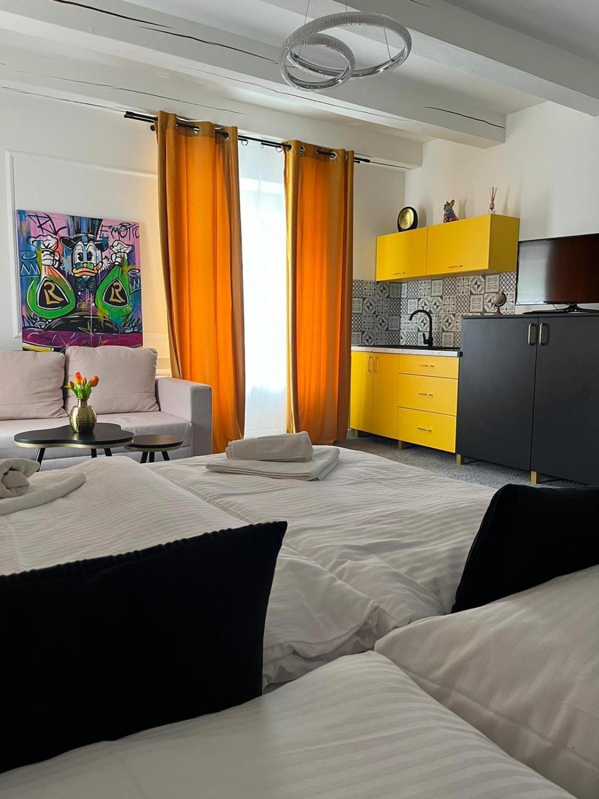 Boutique Hotel Posta Rl Oravsky Podzamok Buitenkant foto