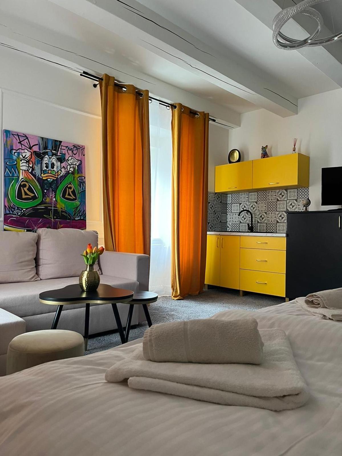 Boutique Hotel Posta Rl Oravsky Podzamok Buitenkant foto