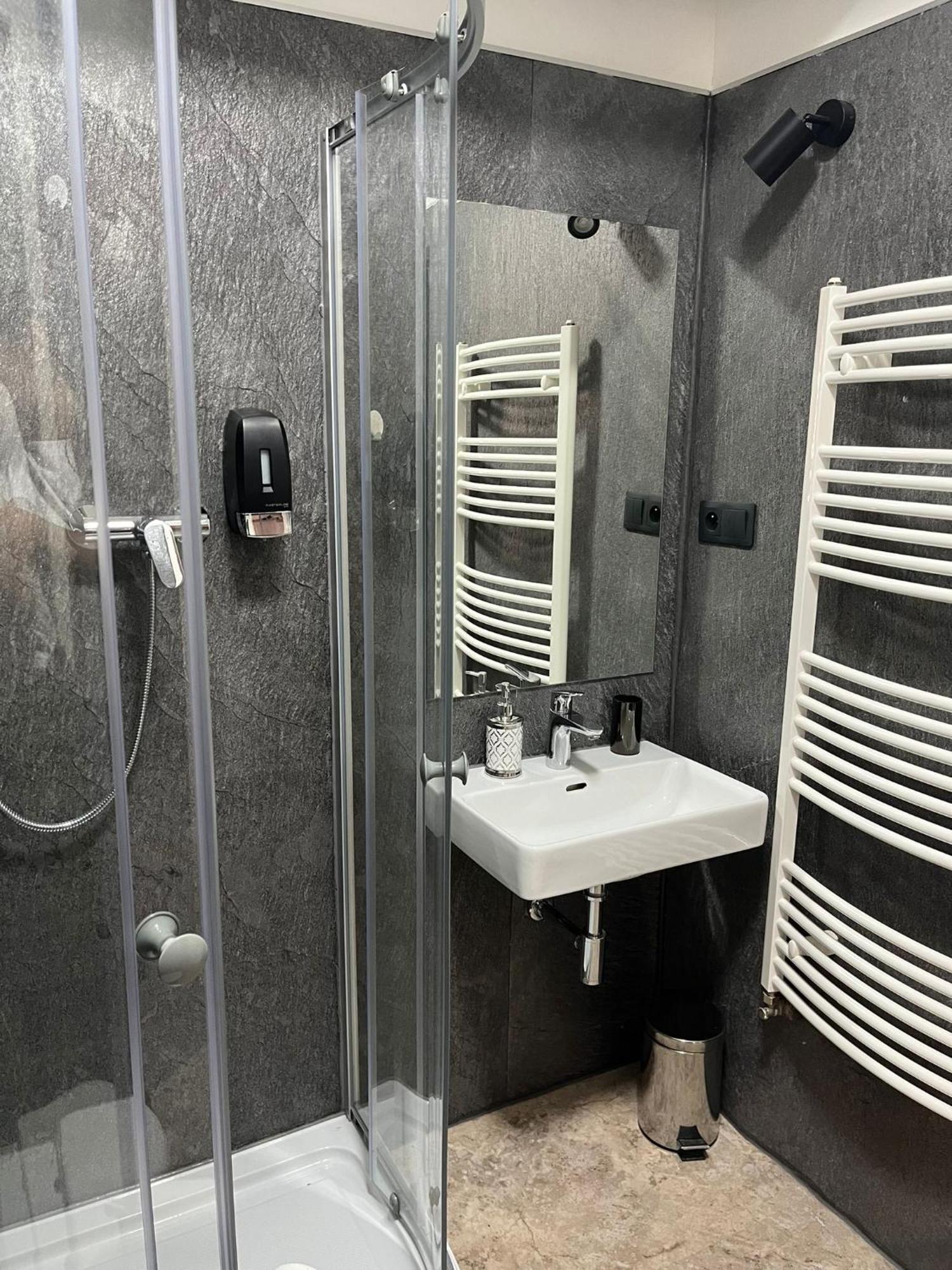 Boutique Hotel Posta Rl Oravsky Podzamok Buitenkant foto