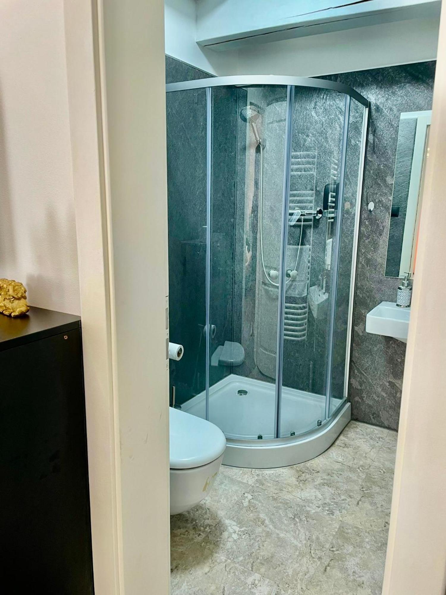Boutique Hotel Posta Rl Oravsky Podzamok Buitenkant foto